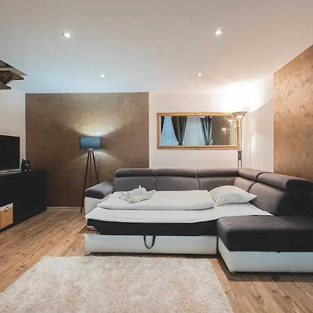 Spacious & Modern 3br Flat By Andrassy Blvd 아파트 부다페스트