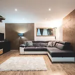 Apartament Spacious & Modern 3br Flat By Andrassy Blvd Budapeszt