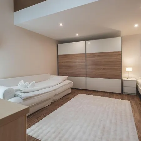 Spacious & Modern 3br Flat By Andrassy Blvd Lejlighed Budapest