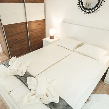 شقة Spacious & Modern 3br Flat By Andrassy Blvd *