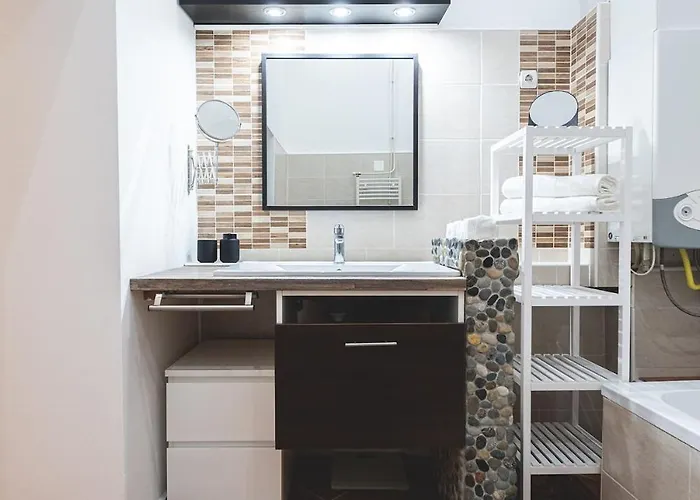 Διαμέρισμα Spacious & Modern 3br Flat By Andrassy Blvd Βουδαπέστη