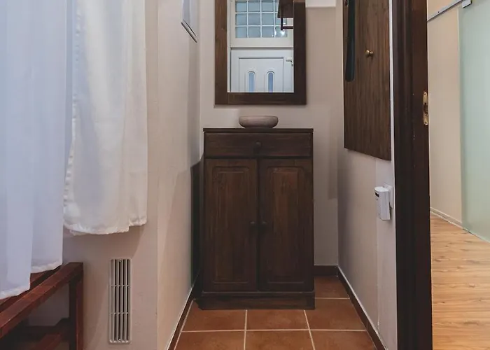 Spacious & Modern 3br Flat By Andrassy Blvd Βουδαπέστη