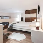 Spacious & Modern 3br Flat By Andrassy Blvd * 부다페스트