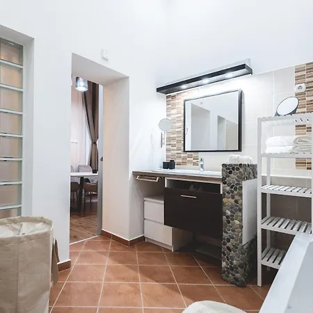 Apartament Spacious & Modern 3br Flat By Andrassy Blvd *