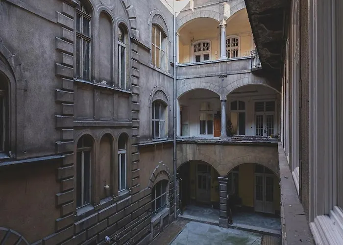 Spacious & Modern 3br Flat By Andrassy Blvd *