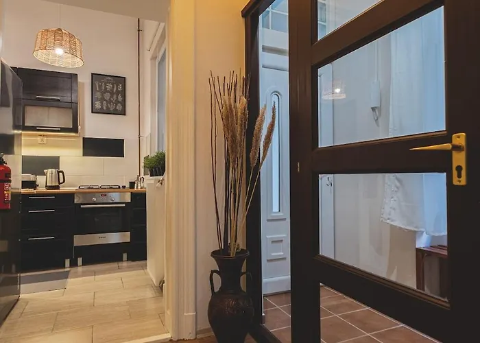 Apartment Spacious & Modern 3br Flat By Andrassy Blvd Budapest